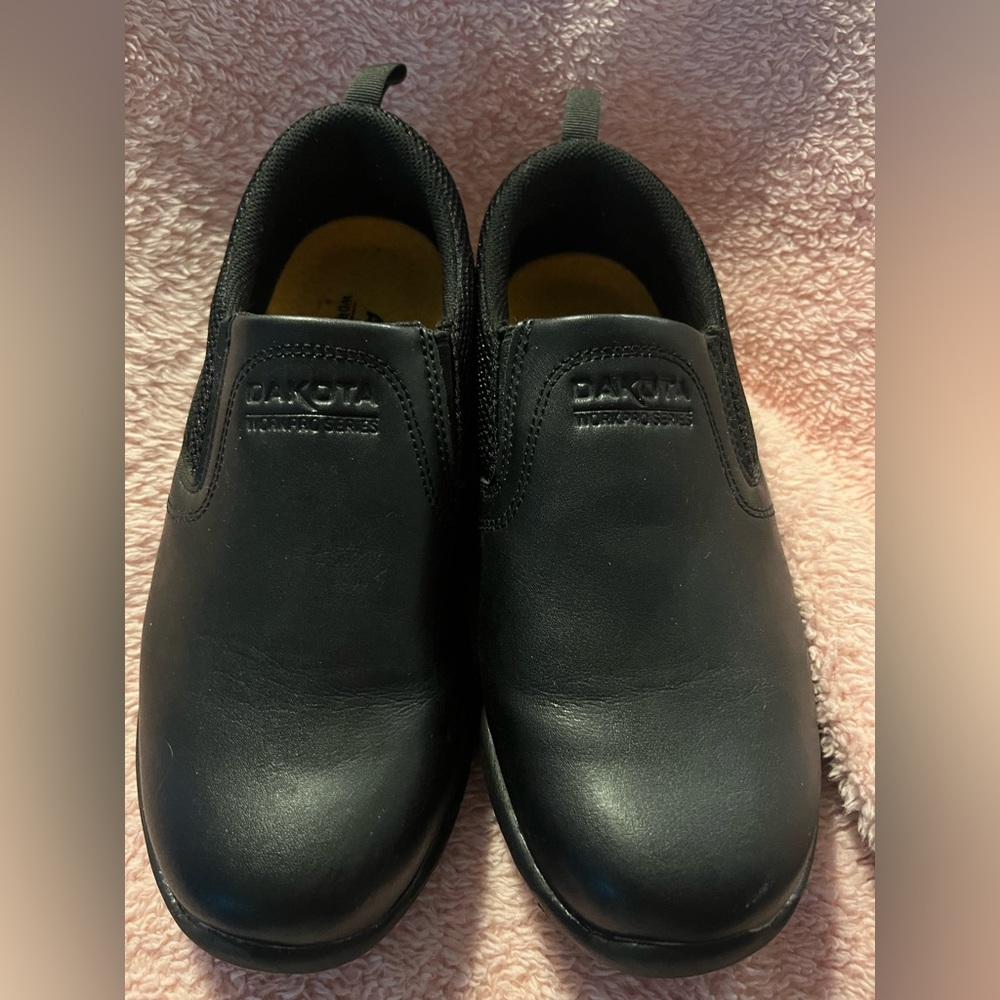 🖤Dakota non-slip work shoe, in good condition